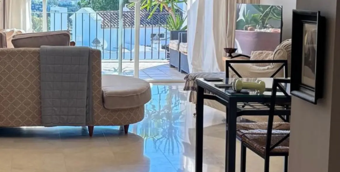 Sale of penthouse in La Quinta 58