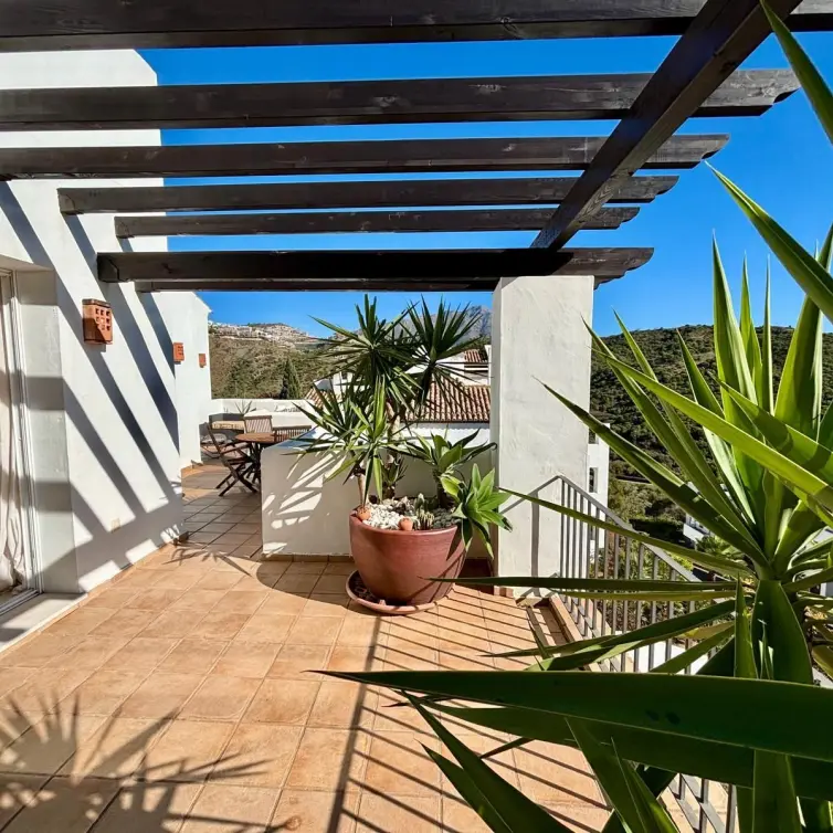 Sale of penthouse in La Quinta