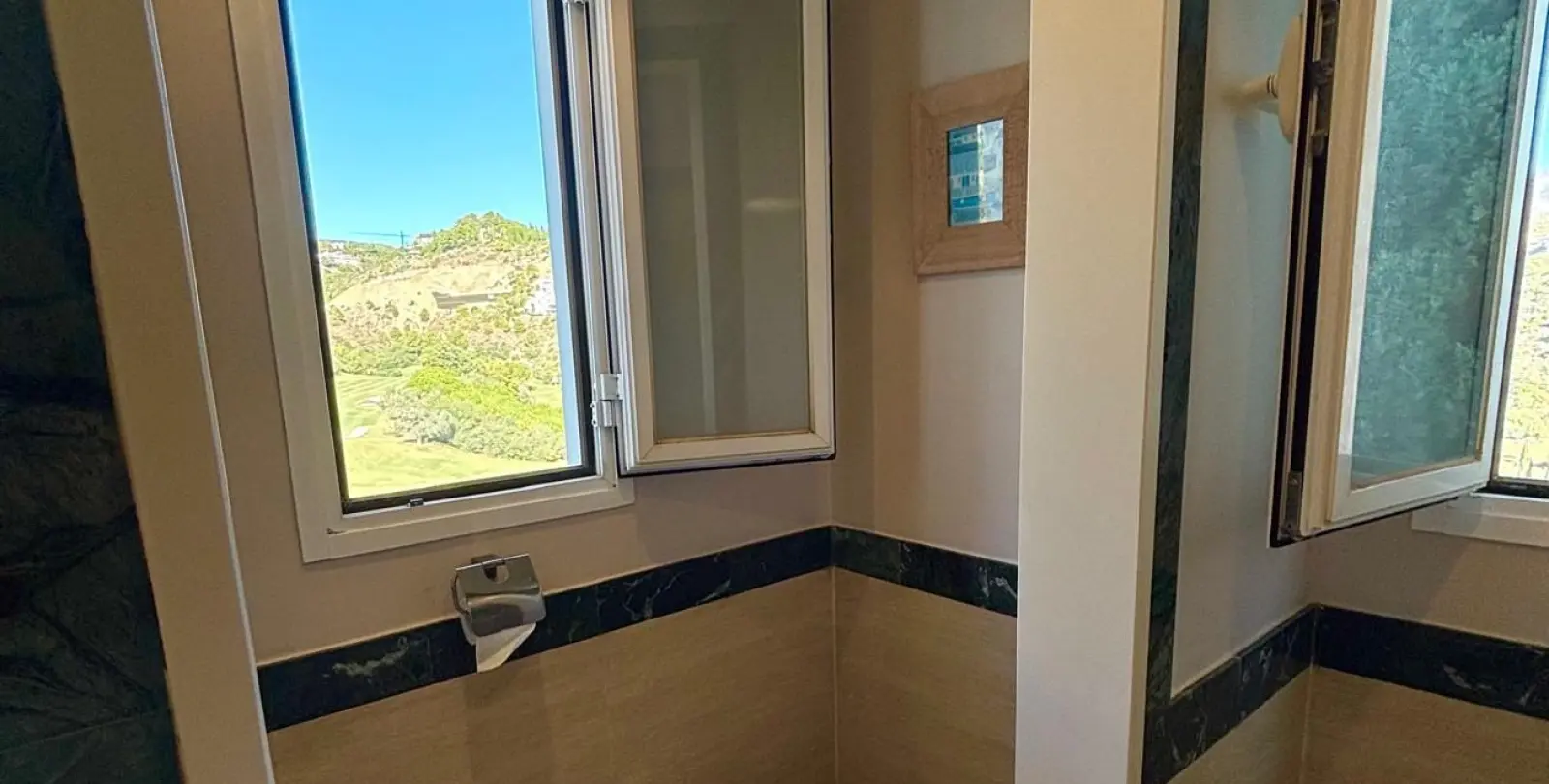 Sale of penthouse in La Quinta 6