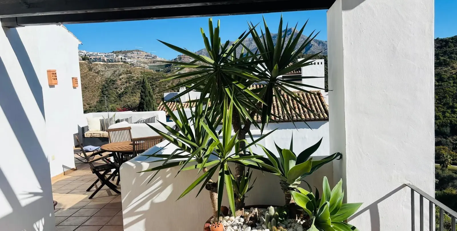 Sale of penthouse in La Quinta 8