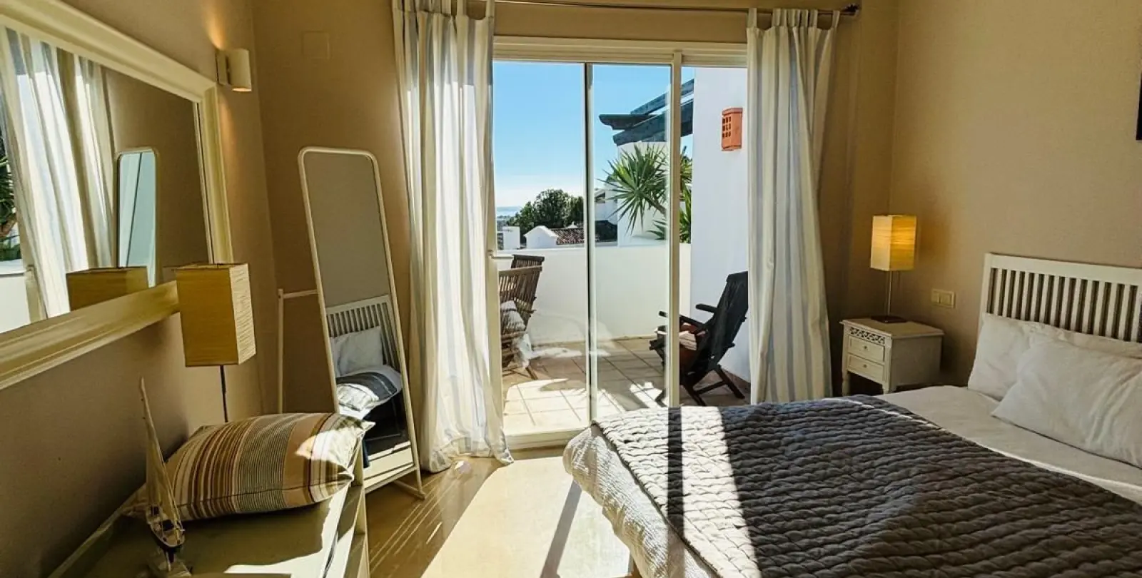 Sale of penthouse in La Quinta 39