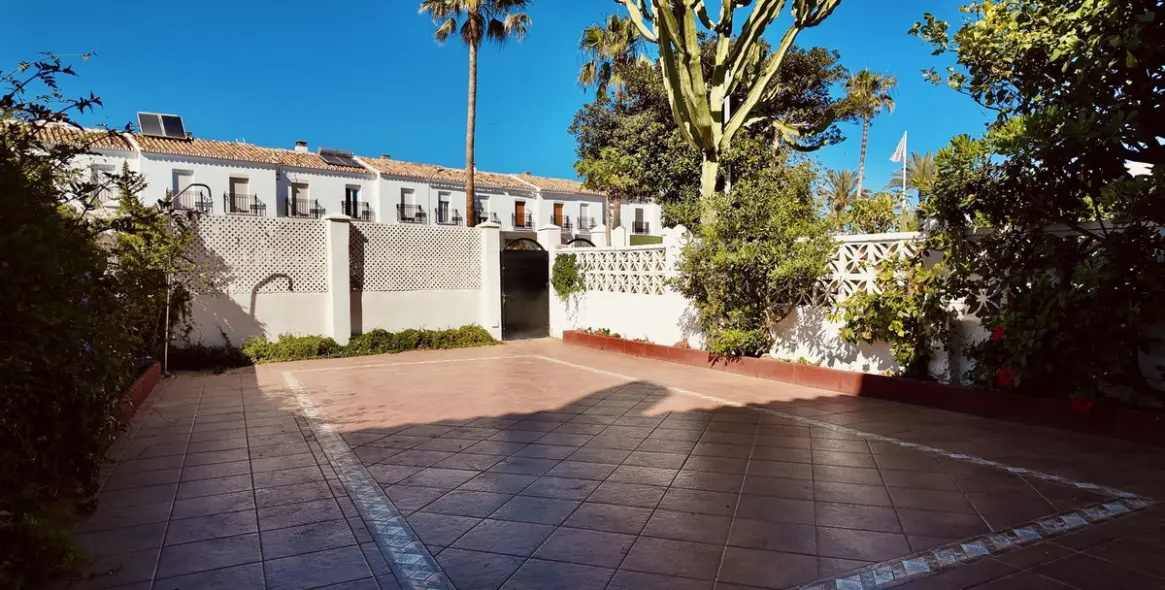 Sale of townhouse in Torremolinos 27