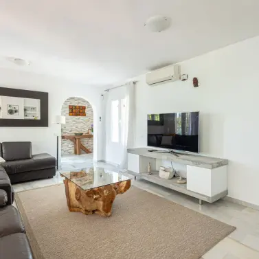 Venta de villa independiente en Estepona