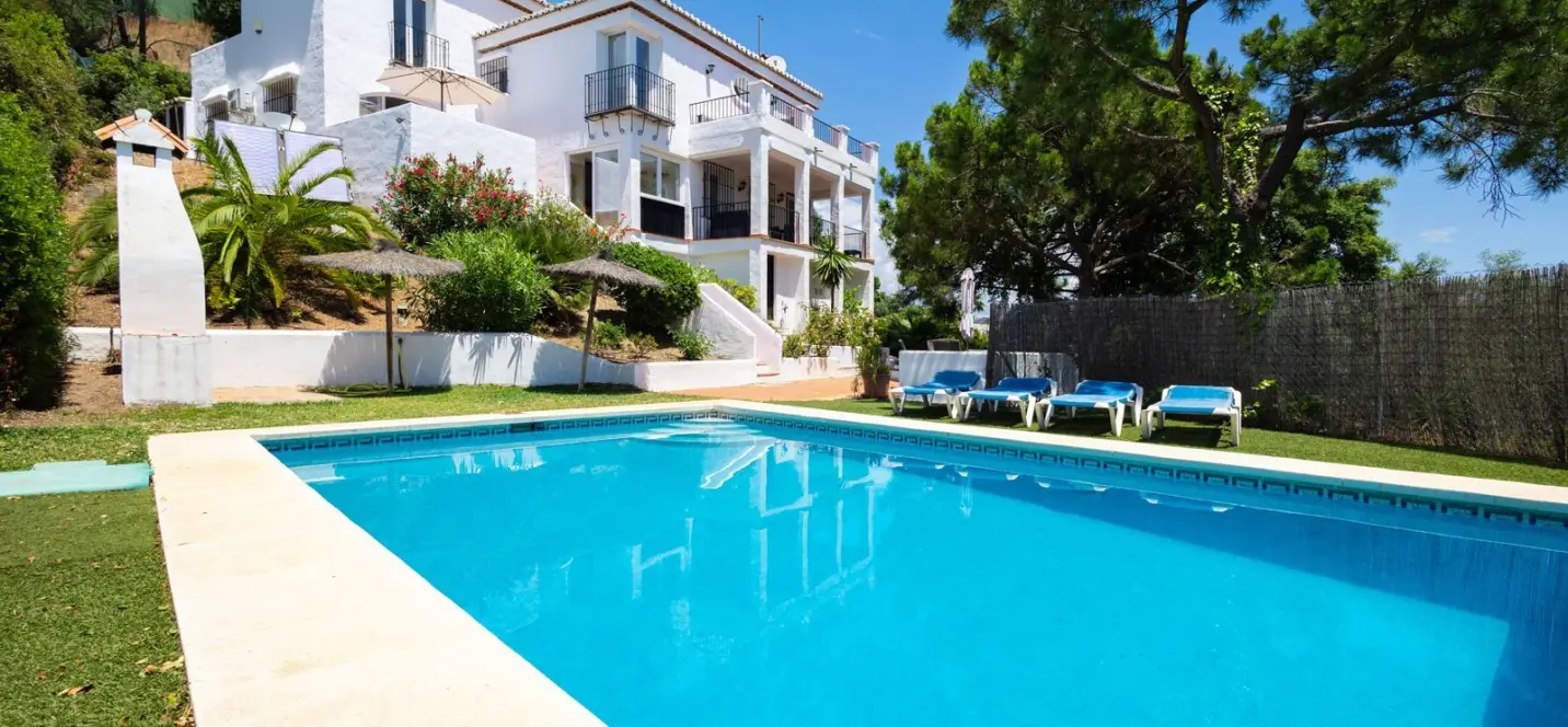 Venta de villa independiente en Estepona 1