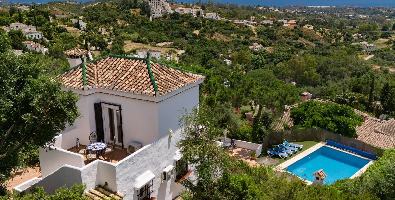 Sale of detached villa in Estepona 3