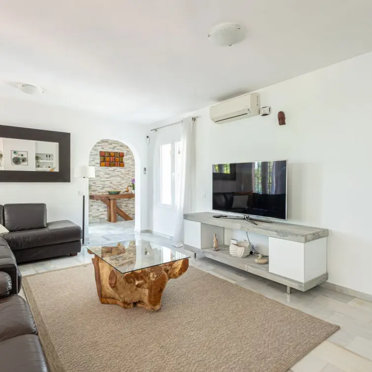 Venta de villa independiente en Estepona