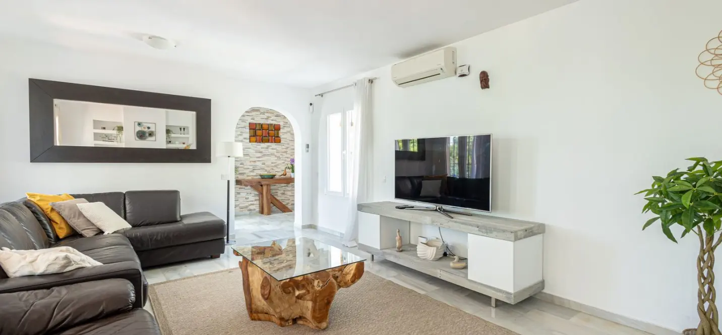 Venta de villa independiente en Estepona 4