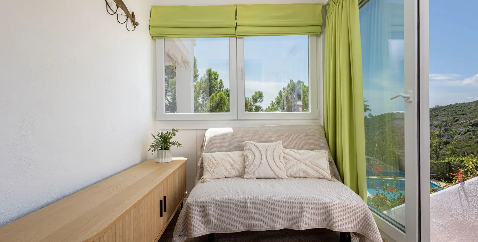 Sale of detached villa in Estepona 22