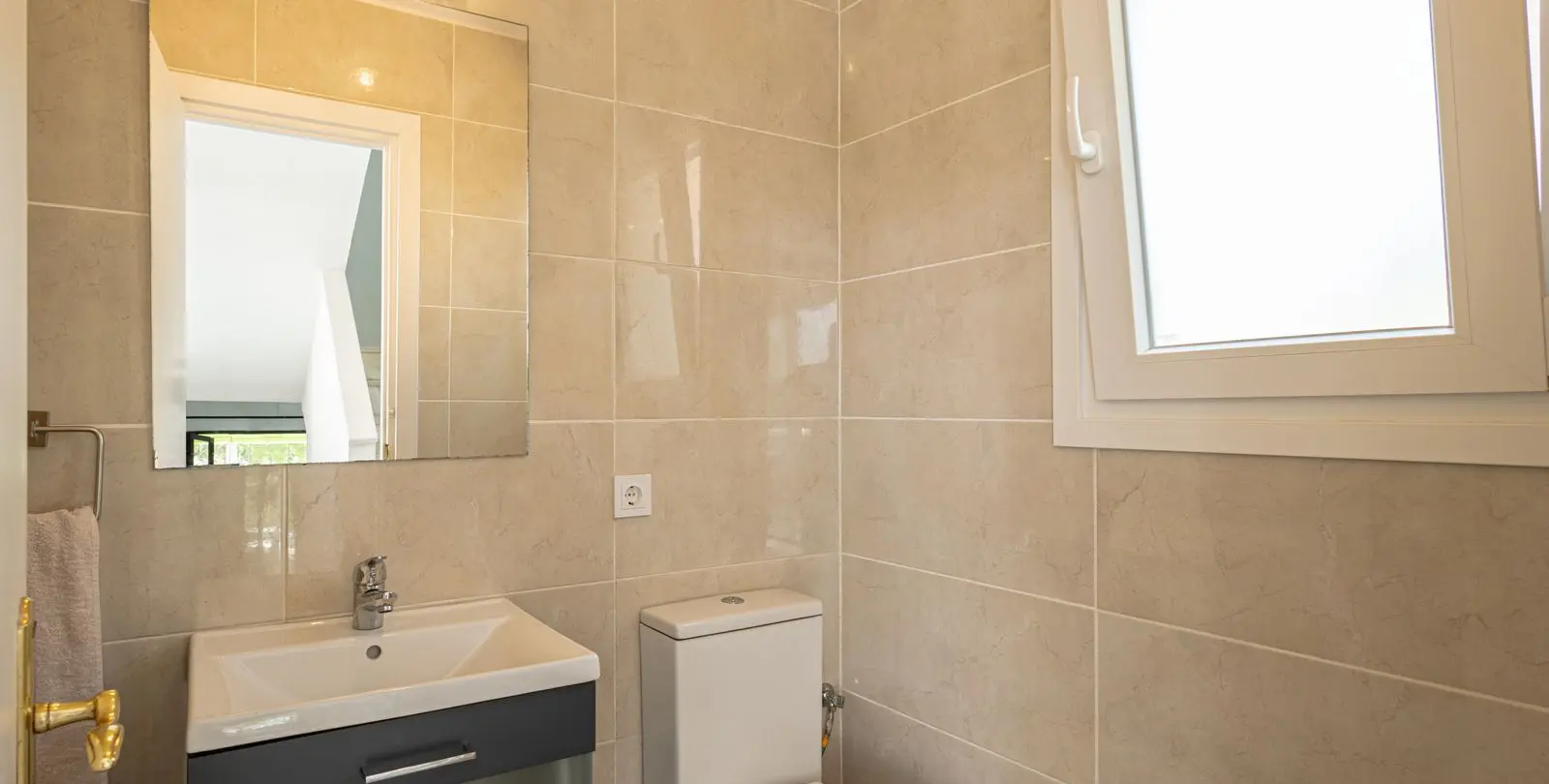 Sale of detached villa in Estepona 23