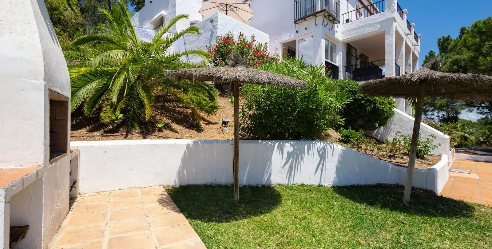 Sale of detached villa in Estepona 27