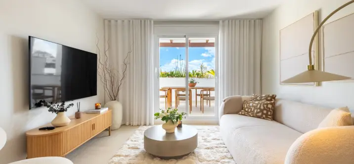 Sale of penthouse duplex in Nueva Andalucía 0