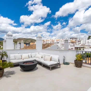 Sale of penthouse duplex in Nueva Andalucía
