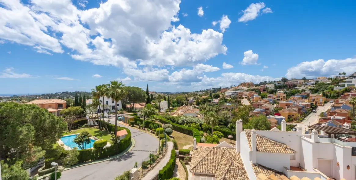 Продажа двухуровневого пентхауса в Nueva Andalucía 13