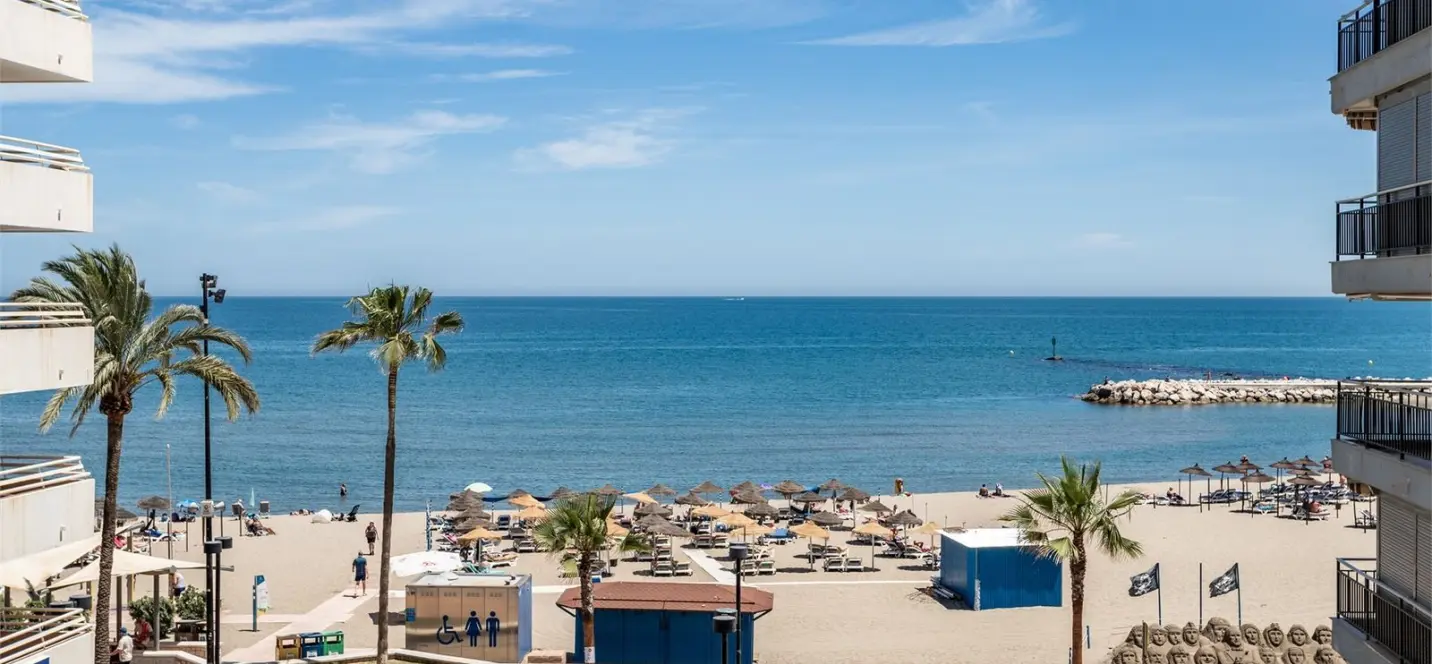 Venta de apartamento en planta media en Fuengirola 1