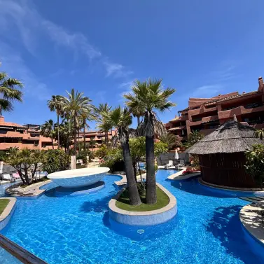 Sale of ground floor apartment in Estepona