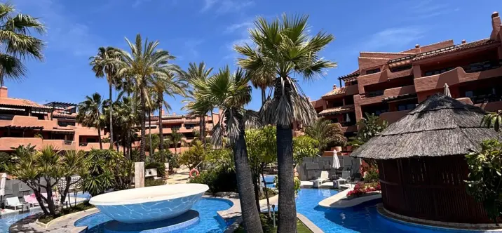 Sale of ground floor apartment in Estepona 0
