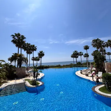 Sale of ground floor apartment in Estepona