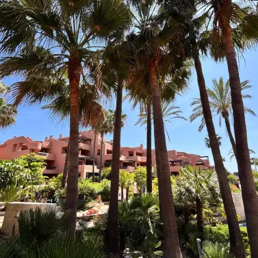 Sale of ground floor apartment in Estepona