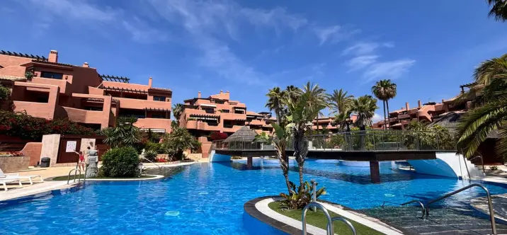 Sale of ground floor apartment in Estepona 3