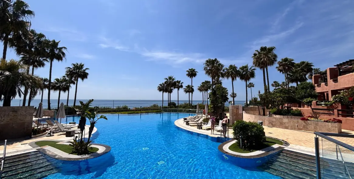 Sale of ground floor apartment in Estepona 22