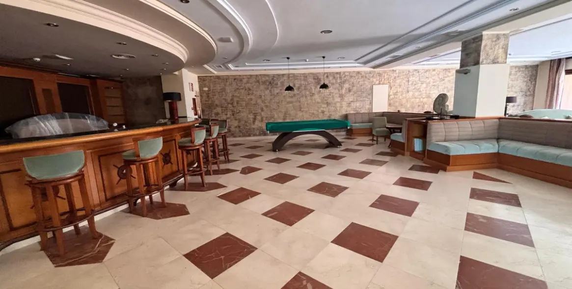 Sale of ground floor apartment in Estepona 39