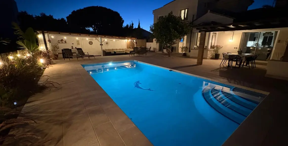 Продажа  отдельно стоящей виллы в Calahonda 33