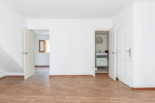Image 6 thumb