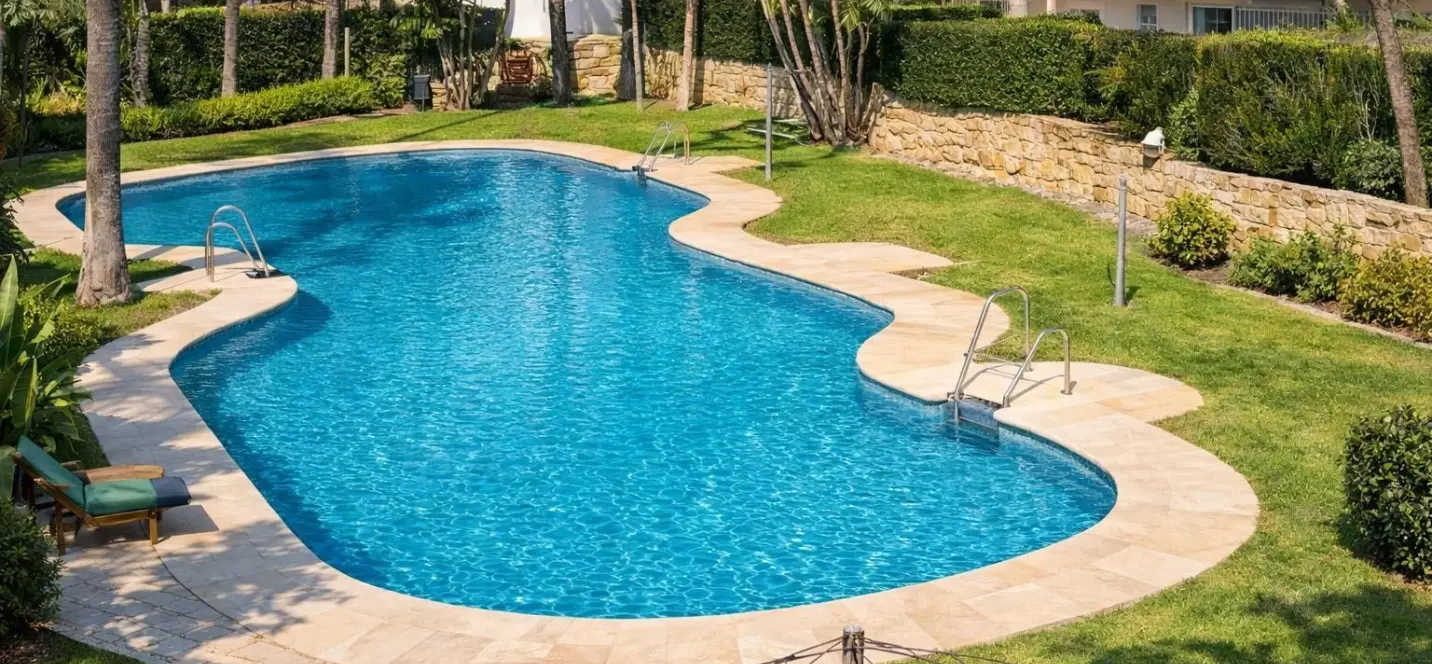 Venta de ático dúplex en Guadalmina Baja 3