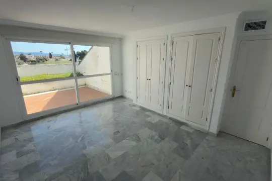 Image 7 thumb