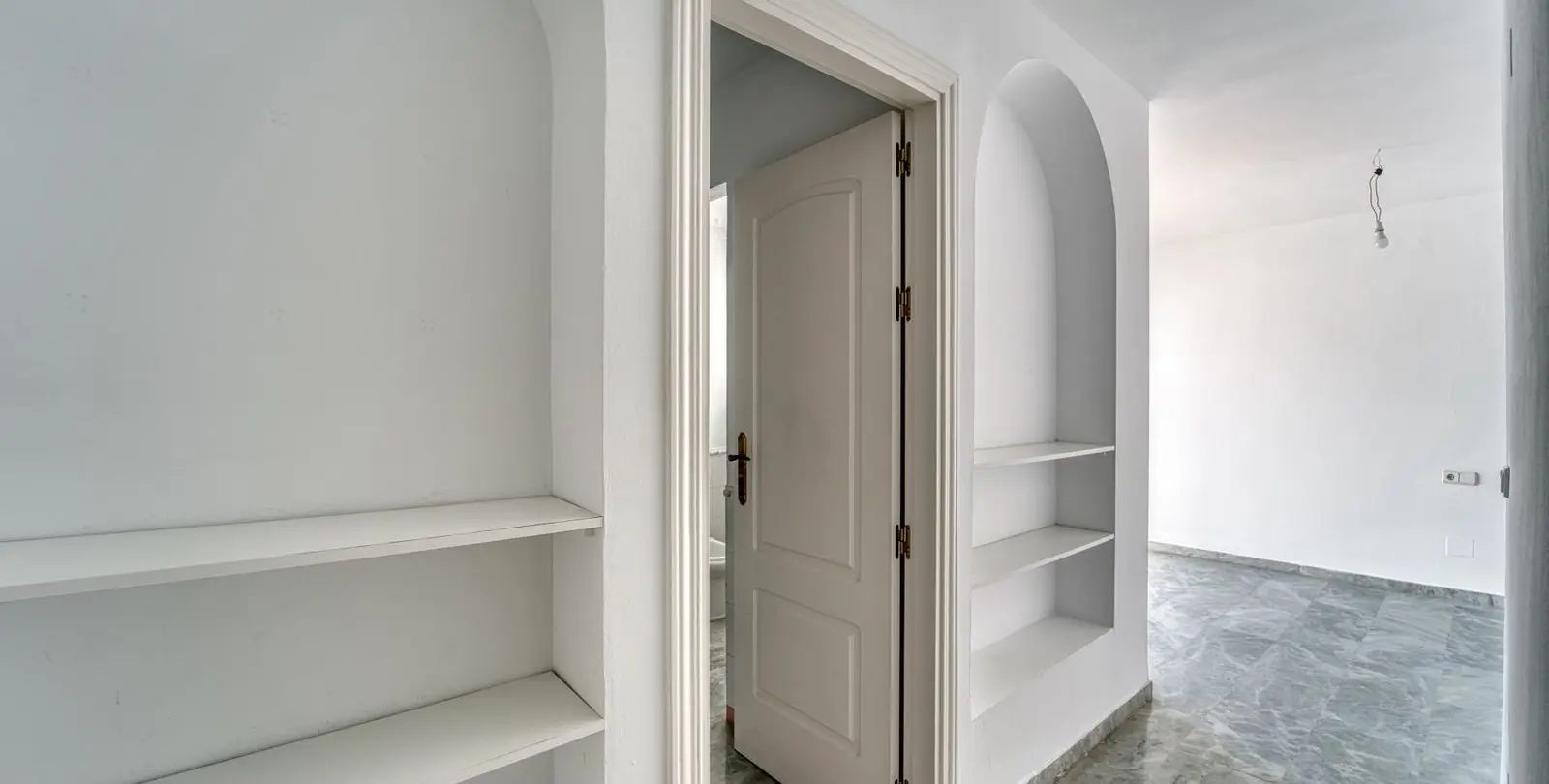 Sale of penthouse duplex in Guadalmina Baja 28