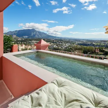 Venta de ático dúplex en Monte Halcones