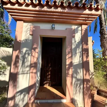 Venta de villa independiente en Estepona