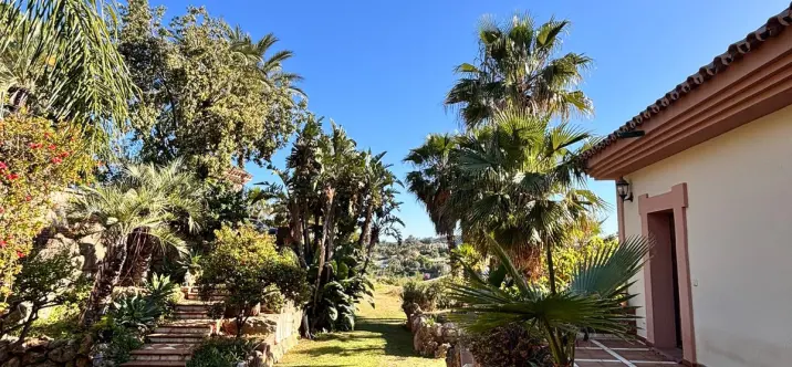 Venta de villa independiente en Estepona 4