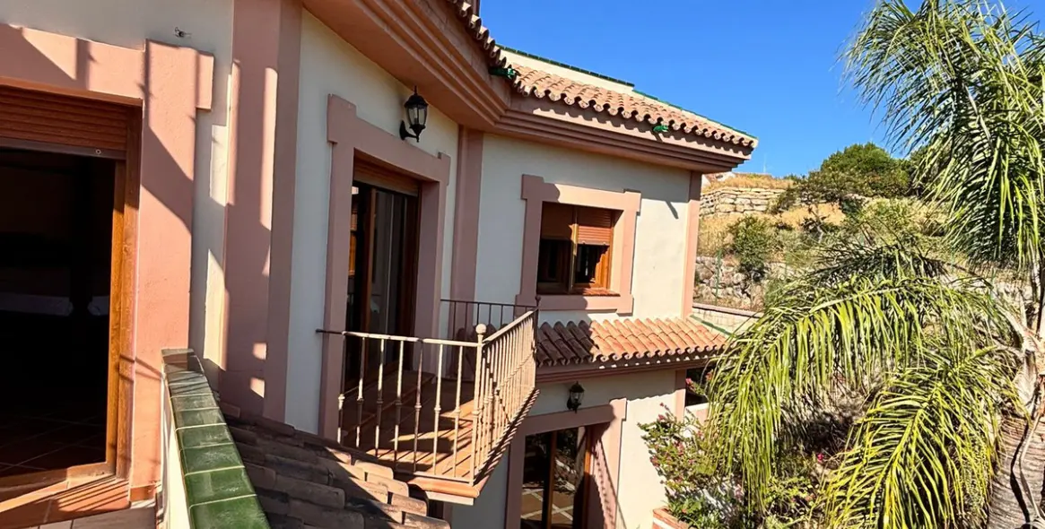 Venta de villa independiente en Estepona 19