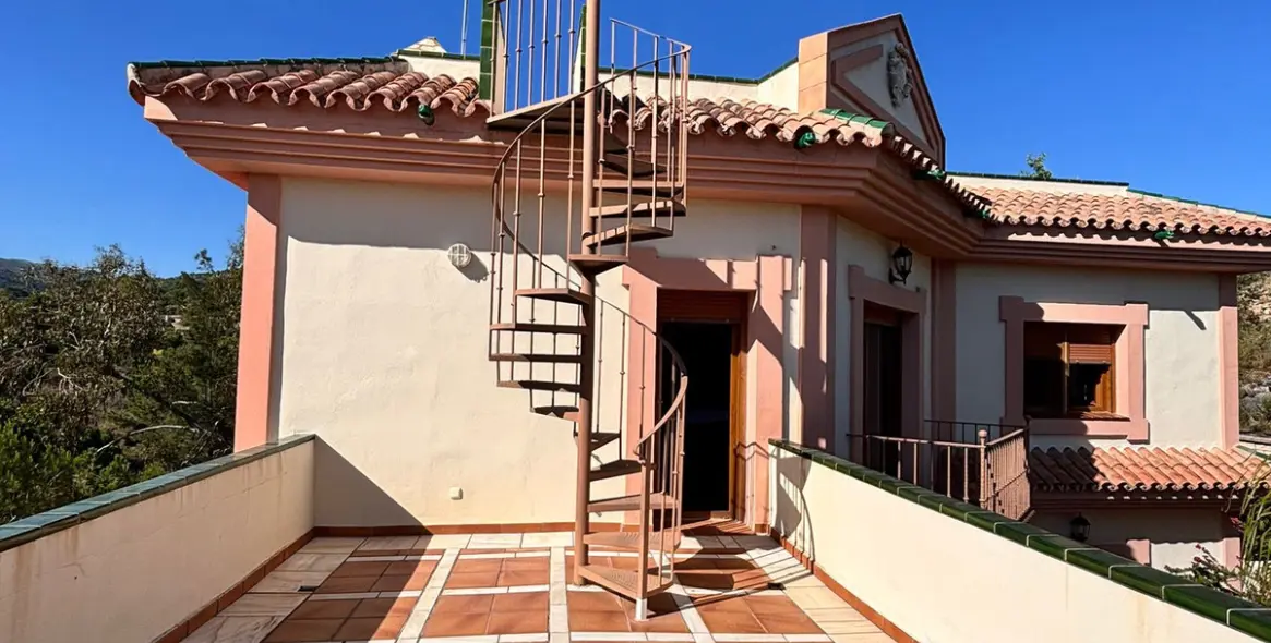 Venta de villa independiente en Estepona 22