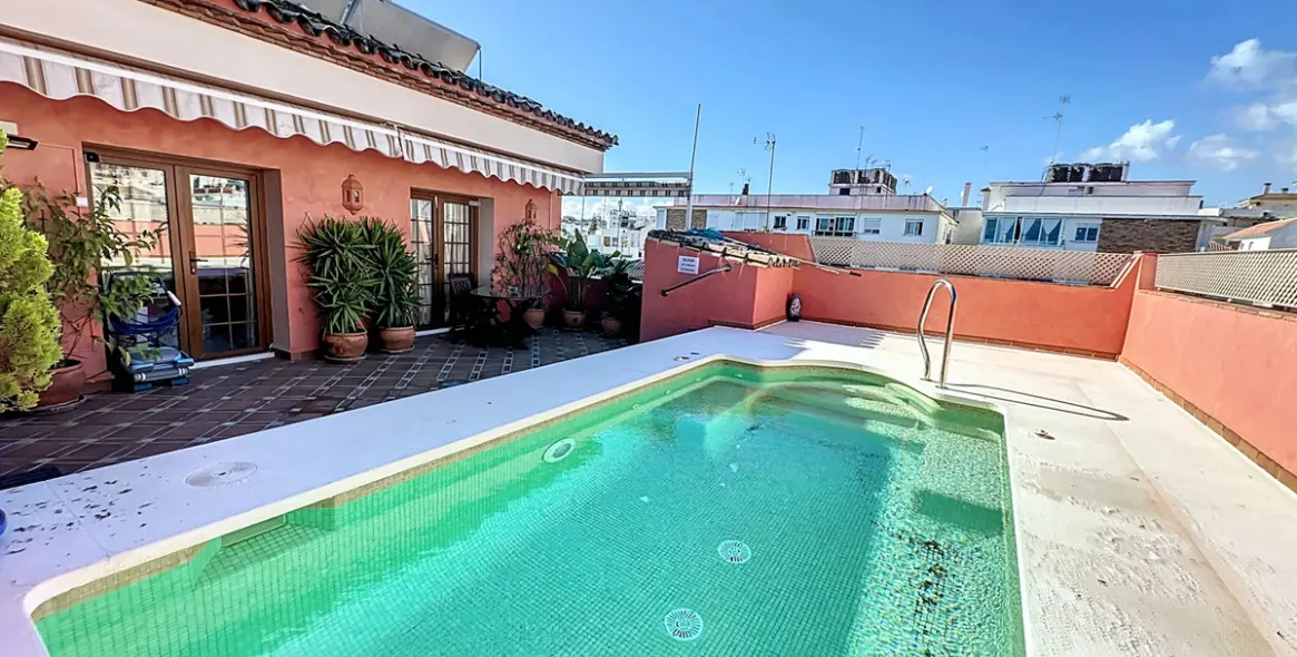 Venta de adosado en Estepona 2