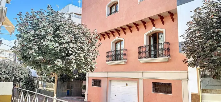 Venta de adosado en Estepona 2