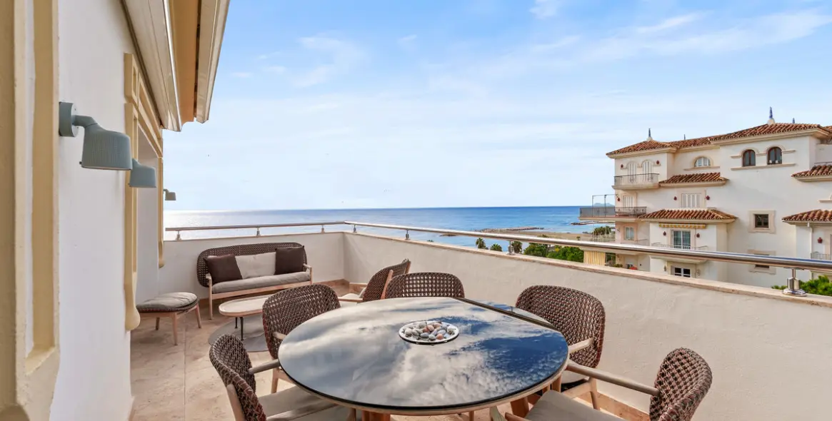 Продажа апартаментов на среднем этаже в Puerto Banús 2