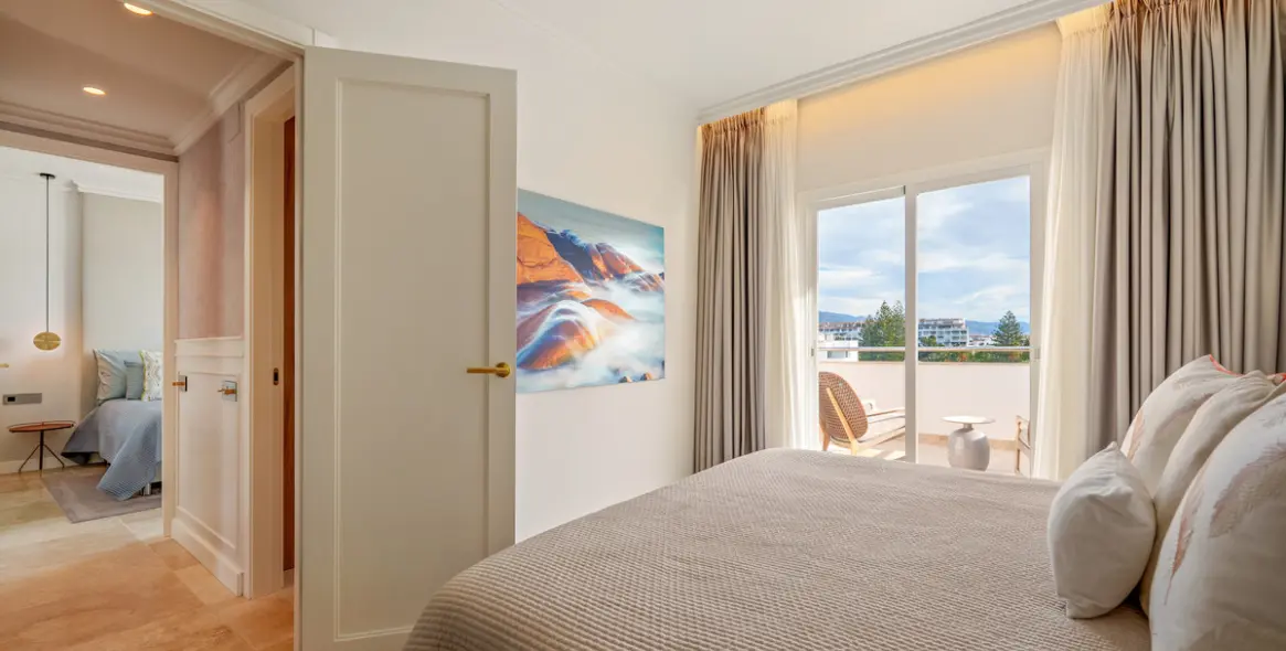 Продажа апартаментов на среднем этаже в Puerto Banús 8