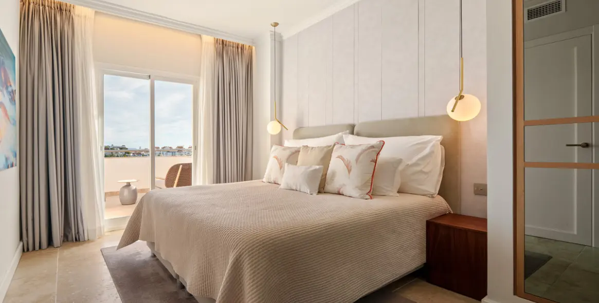 Продажа апартаментов на среднем этаже в Puerto Banús 9