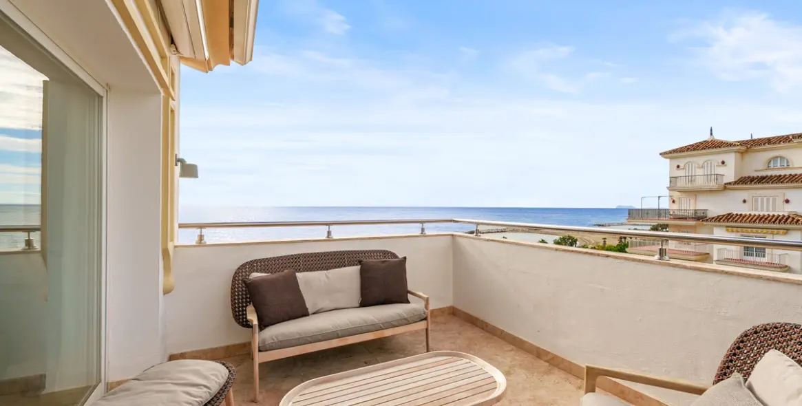 Продажа апартаментов на среднем этаже в Puerto Banús 13