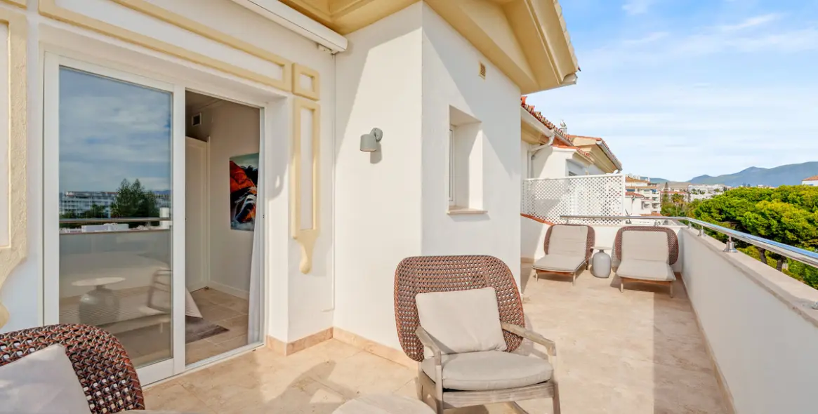 Продажа апартаментов на среднем этаже в Puerto Banús 24