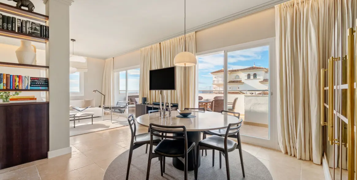 Продажа апартаментов на среднем этаже в Puerto Banús 25