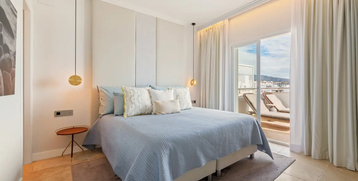 Продажа апартаментов на среднем этаже в Puerto Banús 33