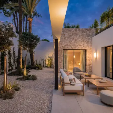 Venta de villa independiente en Nueva Andalucía