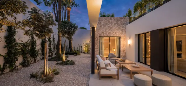 Venta de villa independiente en Nueva Andalucía 3