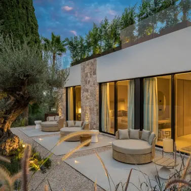 Venta de villa independiente en Nueva Andalucía