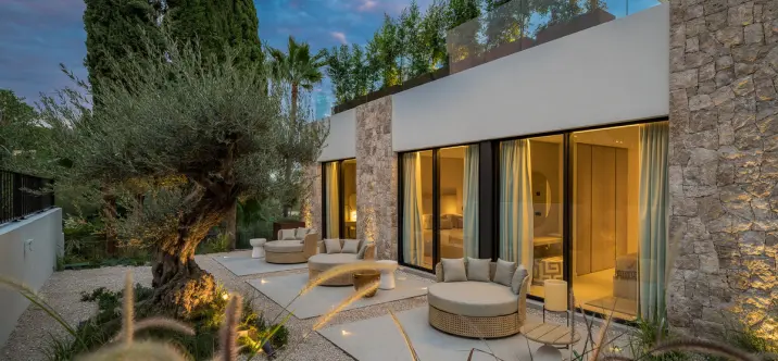 Venta de villa independiente en Nueva Andalucía 4