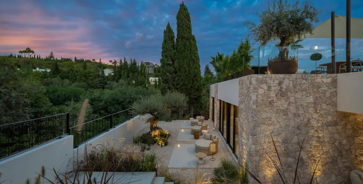 Sale of detached villa in Nueva Andalucía 6
