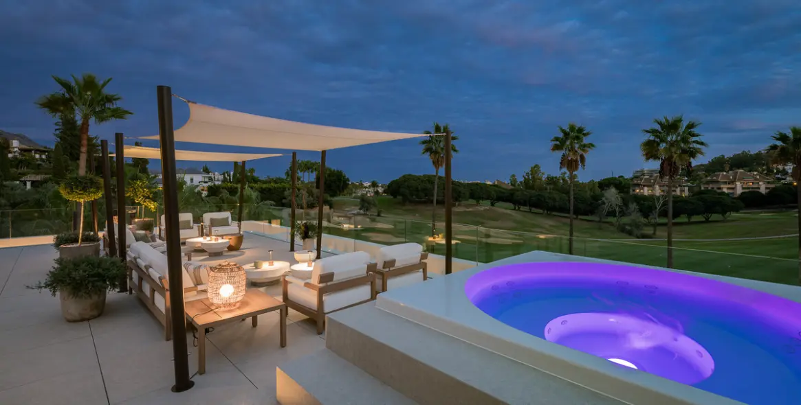 Sale of detached villa in Nueva Andalucía 7